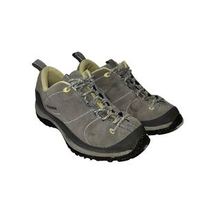Patagonia Woman Hiking Shoes Size 7.5